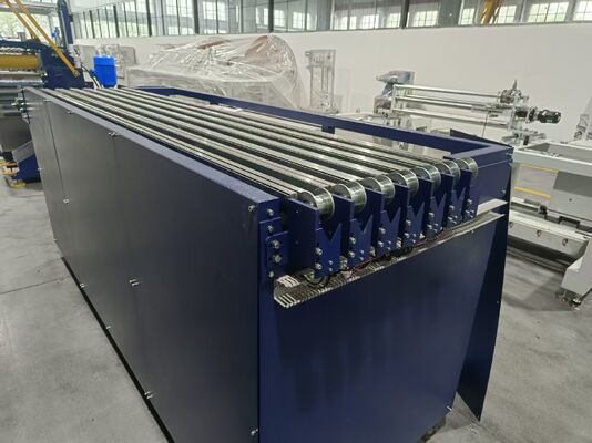 Linea di estrusione per cinghie in PP ecologico con isolamento spesso da 100 mm su forno e scatola