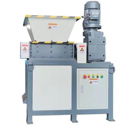 Macchina di triturazione dei pallet a singolo albero idraulica multifunzione inverso automatico