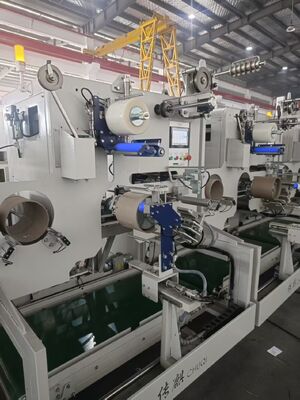 Avvolgitrice automatica completa a tipo trasportatore con avvolgimento interno per reggia in PP