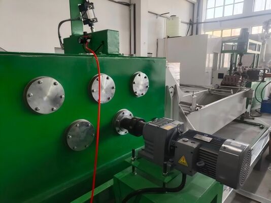 Sistema di cambio rapido stampi per macchina per la produzione di reggette in PP per configurazioni di produzione flessibili di PP