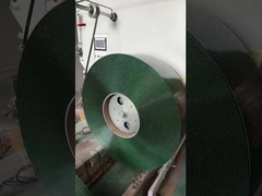 Avvolgitore semiautomatico a cinghia in PET per rotoli giganti